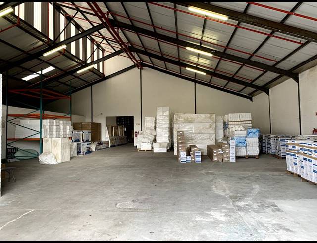 6,100M² FACTORY FOR SALE IN PAROW INDUSTRIAL